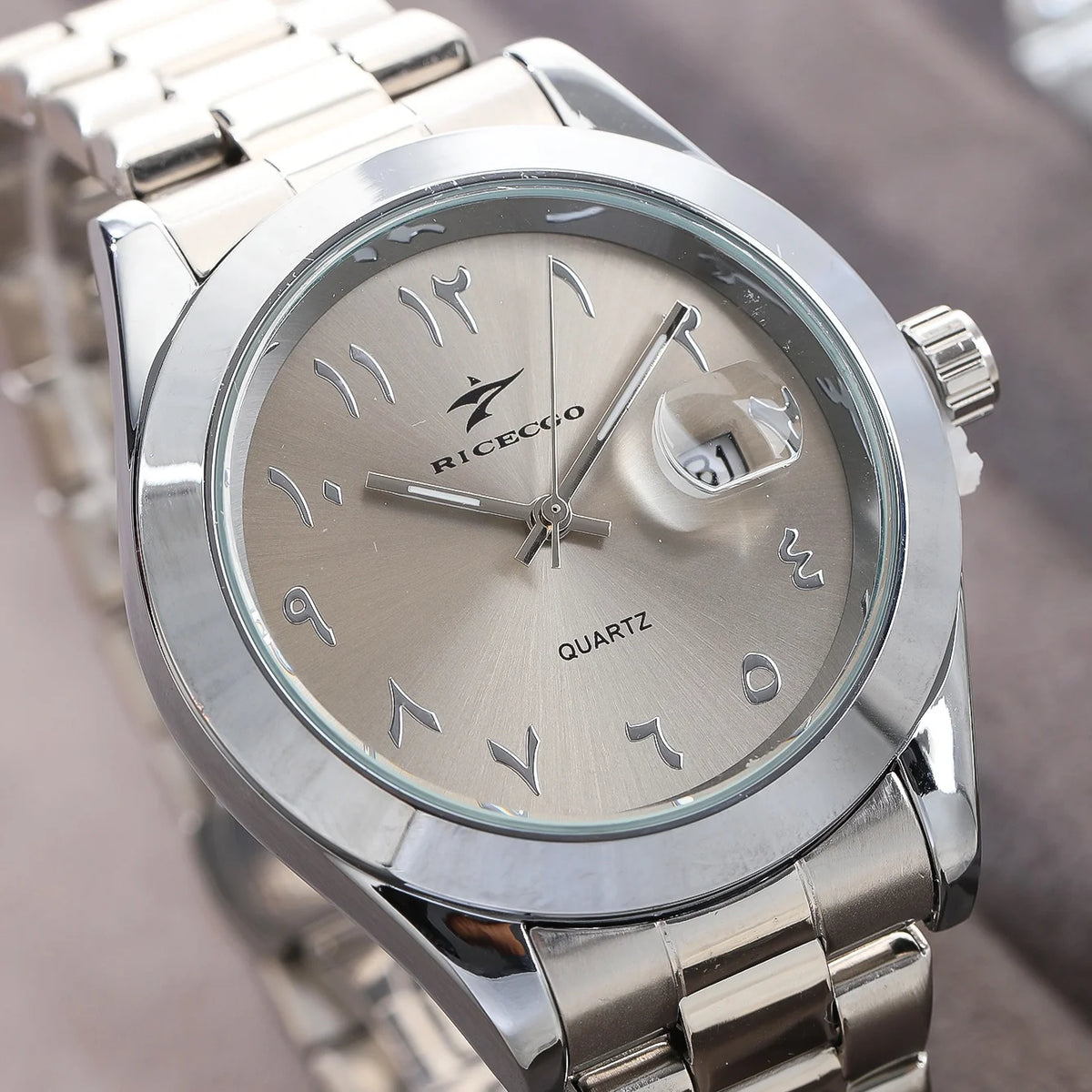 Ricecgo Calendar Quartz Watch