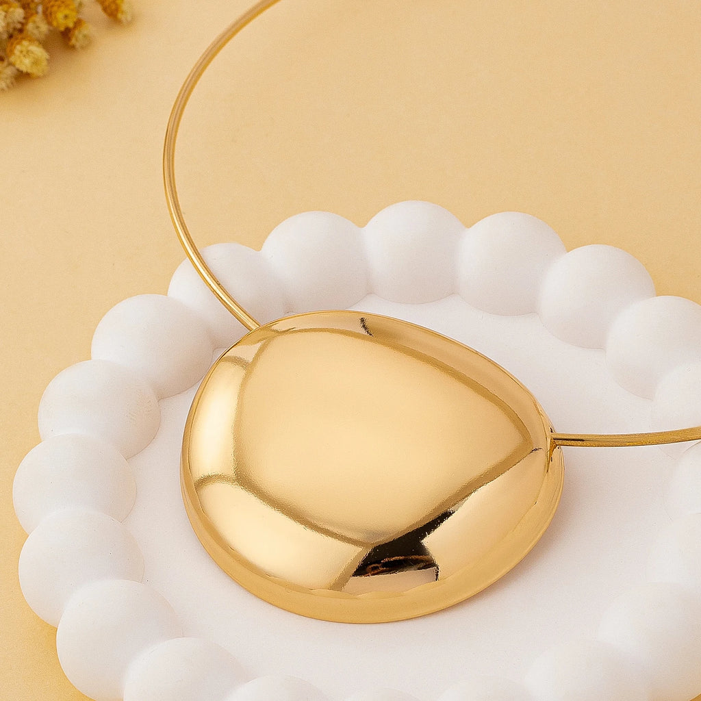 Glossy Geometric Collar Necklace